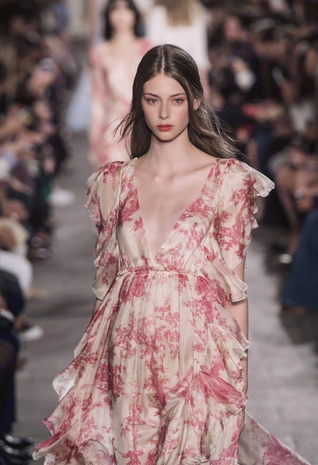 샤넬이 보자마자 바로 독점 계약한 여자 모델 ㄷㄷ3.jpg